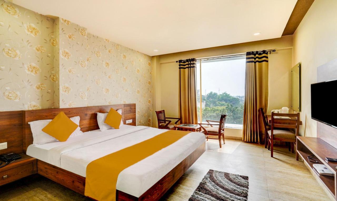 Hotel Gilco Green Jalandhar Eksteriør bilde